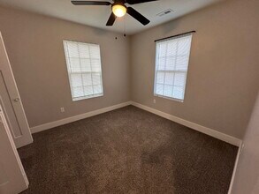 247 N Elizabeth St in Wichita, KS - Building Photo - Building Photo
