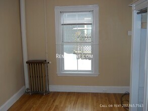591 Main St, Unit 8 in Bangor, ME - Foto de edificio - Building Photo