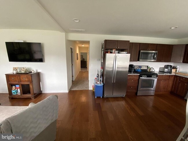 13 Brookside Rd in Glenside, PA - Building Photo - Building Photo