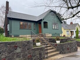 2034 SE 28th Pl in Portland, OR - Building Photo