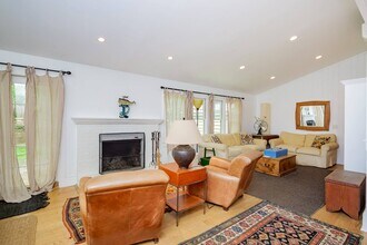 4 Deer Ln in East Hampton, NY - Building Photo - Building Photo
