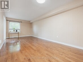 6035 Bidwell Trail in Mississauga, ON - Building Photo - Building Photo