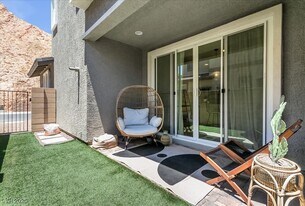 92 Kimberlite Dr in Henderson, NV - Building Photo