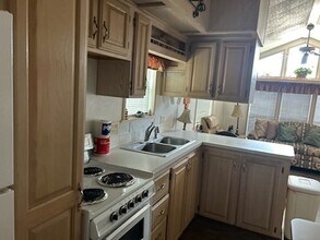 546 W Clam Cir in Port Isabel, TX - Building Photo - Building Photo