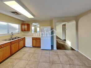 10530 W Carlota Ln in Peoria, AZ - Foto de edificio - Building Photo