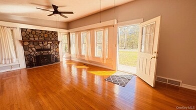 3142 NY-207 in Camp Bell Hall, NY - Building Photo - Building Photo