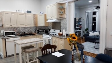 180 Bowen St, Unit 1 in Providence, RI - Building Photo - Building Photo