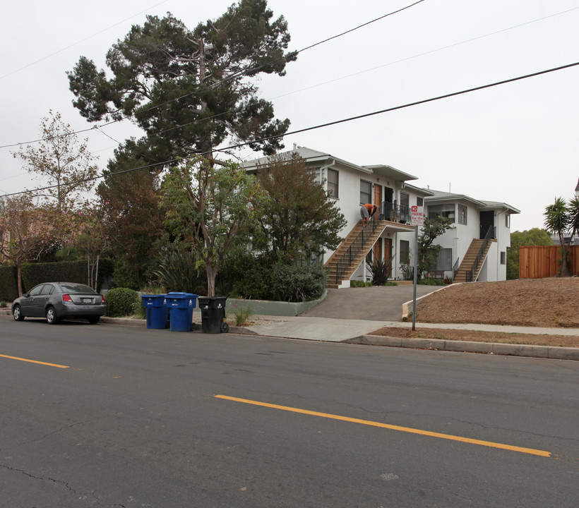 1639 Talmadge St in Los Angeles, CA - Foto de edificio