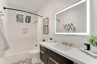 513 Hill St in Capitola, CA - Building Photo - Building Photo