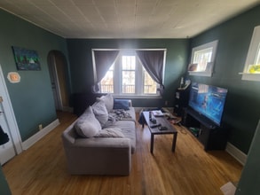 2583 S Burrell St, Unit Upper Unit in Milwaukee, WI - Building Photo - Building Photo