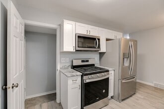 1961 Edgewater Ave in Arden Hills, MN - Building Photo - Building Photo