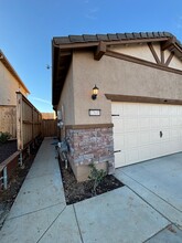 12640 Patagonian Wy in Rancho Cordova, CA - Building Photo - Building Photo