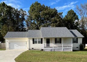 259 Clover Cir in Jacksboro, TN - Building Photo