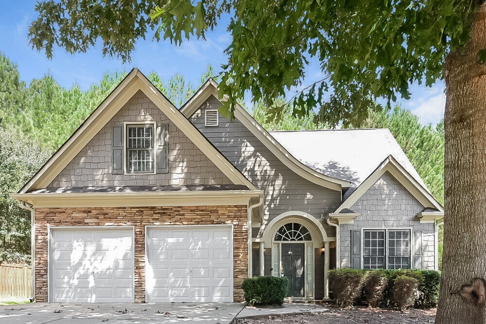 207 Wildwood Way in Canton, GA - Building Photo