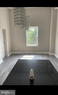 1826 Ridge Ave photo'