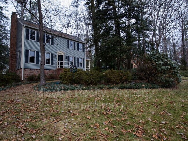 4266 Roundhill Dr in Chesterfield, VA - Building Photo - Building Photo