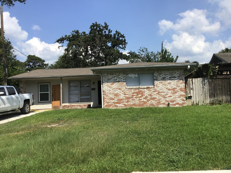 234 Overbluff St in Channelview, TX - Building Photo