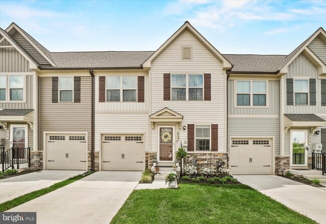 property at 312 Hammersmith Cir