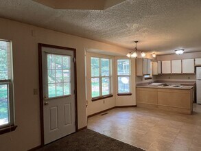 1435 E Berkeley St in Springfield, MO - Building Photo - Building Photo