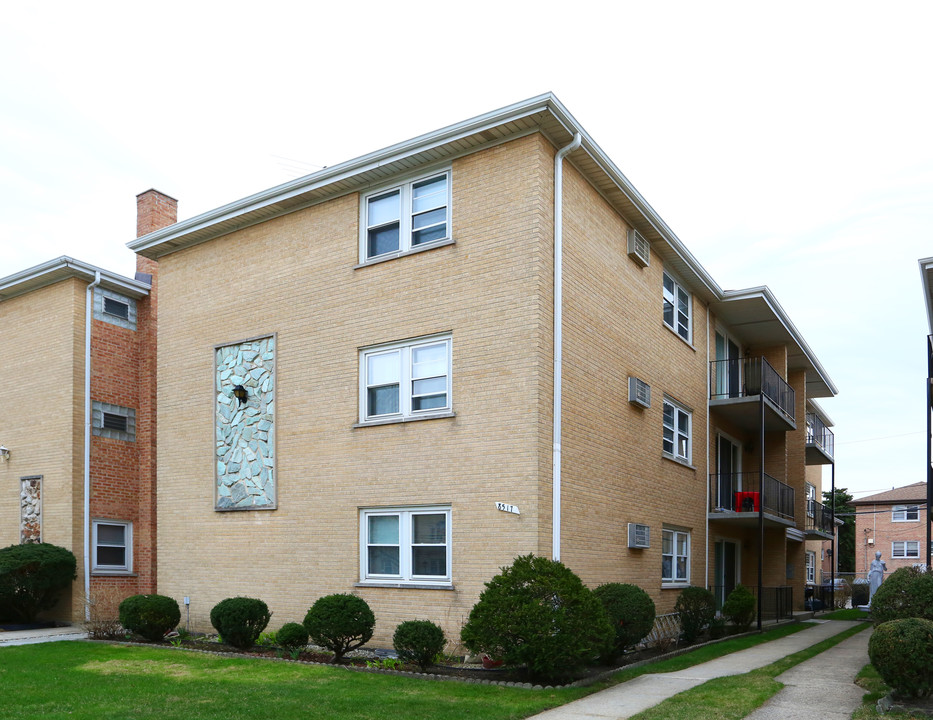 8517 W Gregory St in Chicago, IL - Building Photo