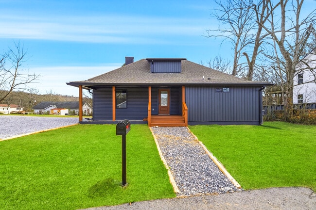 property at 314 Pettway Ave SW