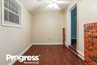 2351 Pinewood Dr photo'