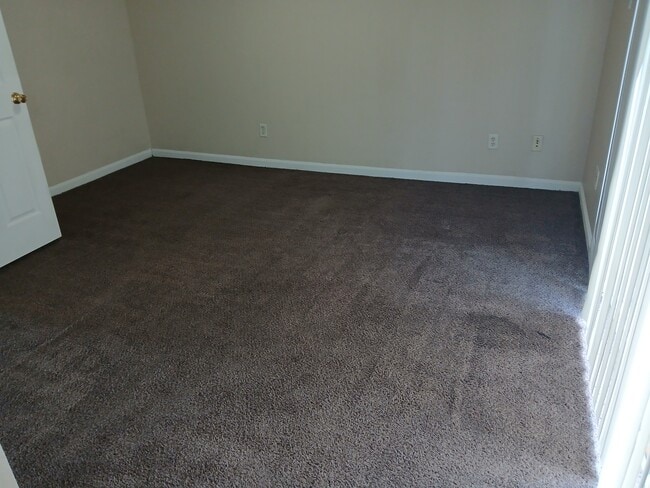 property at 510 S Poplar St