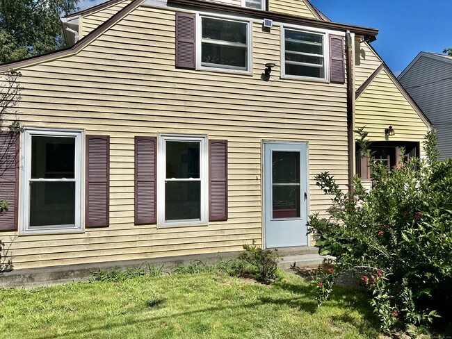 135 Colorado Ave N in Torrington, CT - Building Photo - Building Photo