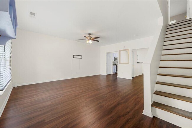 2525 Walden Lake Dr in Decatur, GA - Building Photo - Building Photo