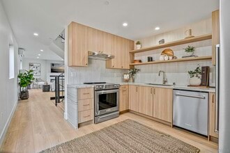 2124 San Clemente St in San Diego, CA - Building Photo - Building Photo