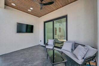 2220 2nd Ave N in St. Petersburg, FL - Building Photo - Building Photo