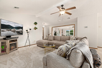 8383 S Lakeshore Dr in Rogers, AR - Building Photo - Building Photo