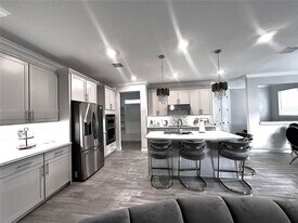 4022 Large Leaf Ln in Hollywood, FL - Building Photo