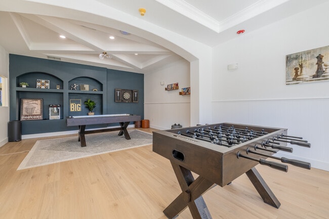 Royal Point Apartments