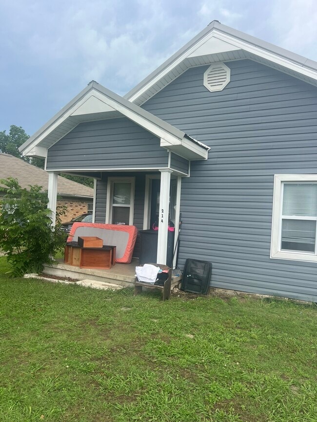 property at 214 W Rosa St