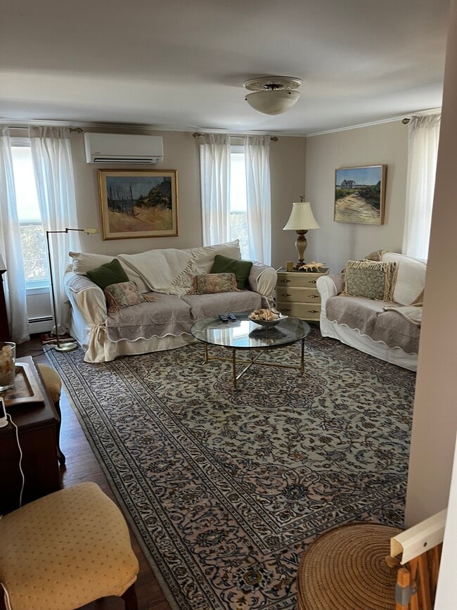 44 Fordham Rd, Unit Upstairs in Southampton, NY - Building Photo - Building Photo