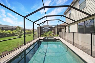 15238 Serene Shores Loop in Bradenton, FL - Building Photo - Building Photo