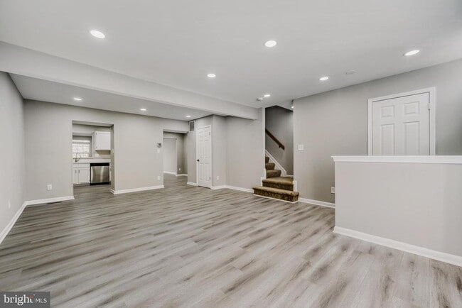 property at 1214 Bennett Pl