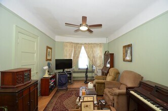 1956 Coney Island Ave, Unit 3BD 1BA 2 FLOOR in Brooklyn, NY - Foto de edificio - Building Photo