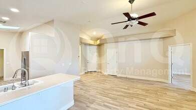 3237 E Maldonado Dr in Phoenix, AZ - Building Photo - Building Photo