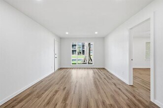 4816 Amesbury Dr in Dallas, TX - Building Photo - Building Photo