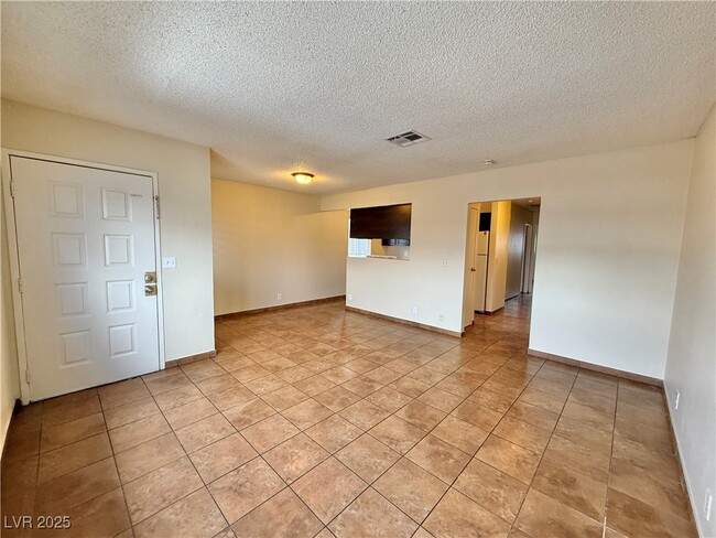 property at 2420 Ellis St