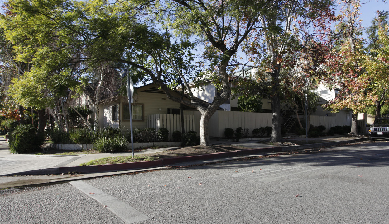 12401 Archwood St in North Hollywood, CA - Building Photo