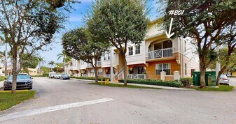 8980 W Flagler St in Miami, FL - Building Photo