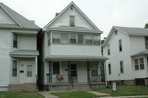 221-225 N Washington Ave in Kankakee, IL - Building Photo