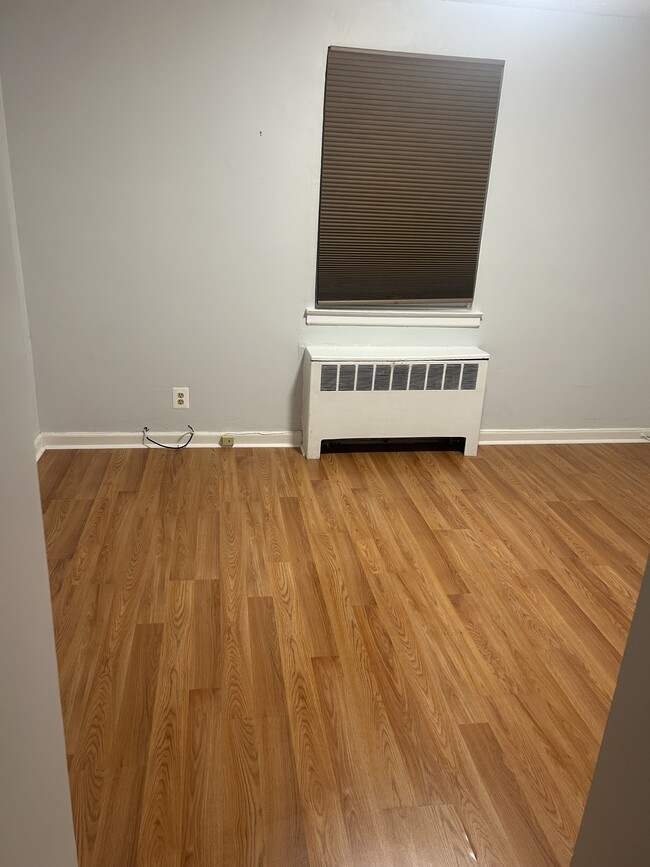 32B Carolyn Ter, Unit 32B Carolyn Terrace in Roselle, NJ - Foto de edificio - Building Photo