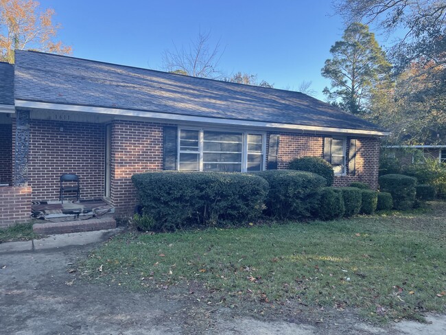 property at 1611 Highland Ave
