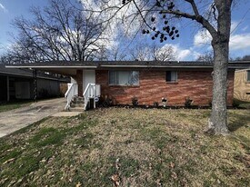 5311 Allen St in North Little Rock, AR - Building Photo