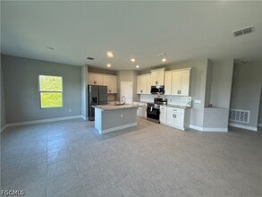 3105 66th St W in Lehigh Acres, FL - Building Photo - Building Photo