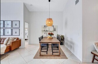 9569 Tavernier Dr in Boca Raton, FL - Building Photo - Building Photo